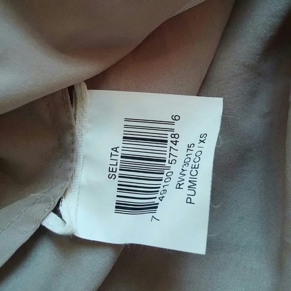 BCBG Maximazria Pleated Skirt - Picture 4 of 7